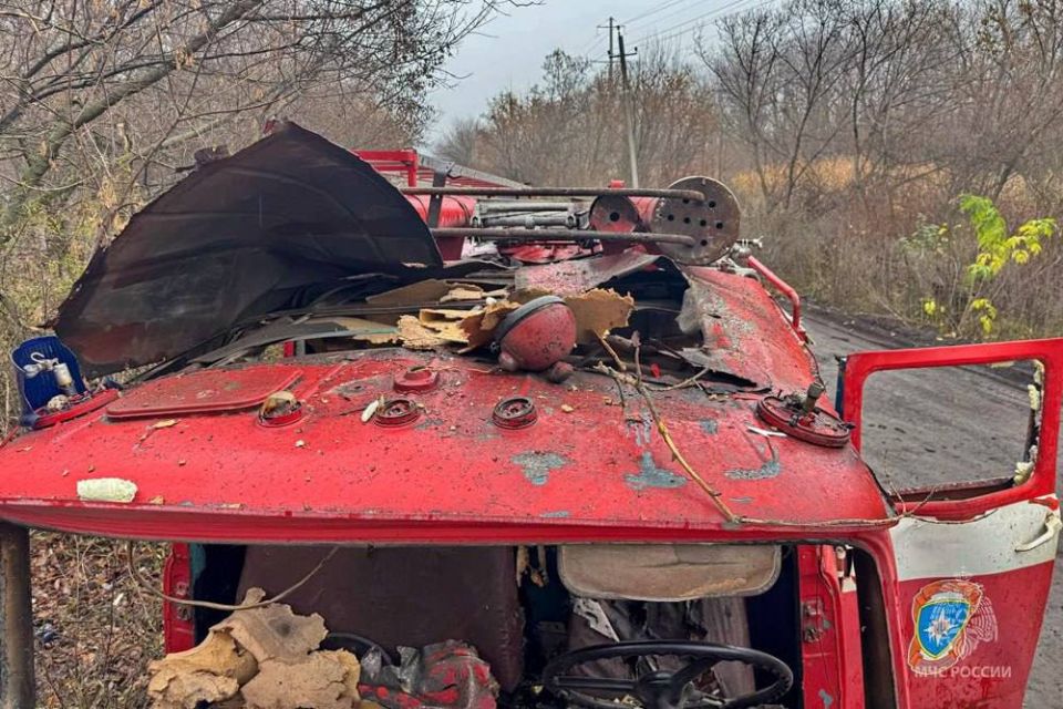 Четверо пожарных пострадали после атаки беспилотника в Горловке