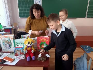 Добрым быть совсем непросто Доброта — это то, что может услышать глухой и увидеть слепой. М.Твен