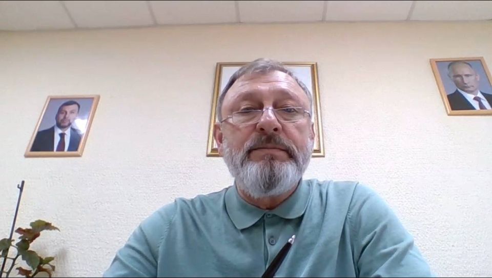 Глава Мангушского муниципального округа Борис Трима провел очередную прямую линию