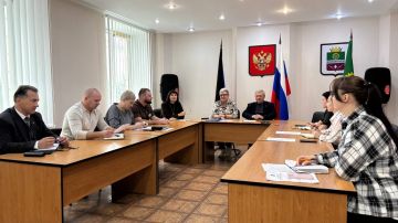 Депутат Павел Минаков принял участие в заседании рабочей группы по здравоохранению в Старобешевском округе