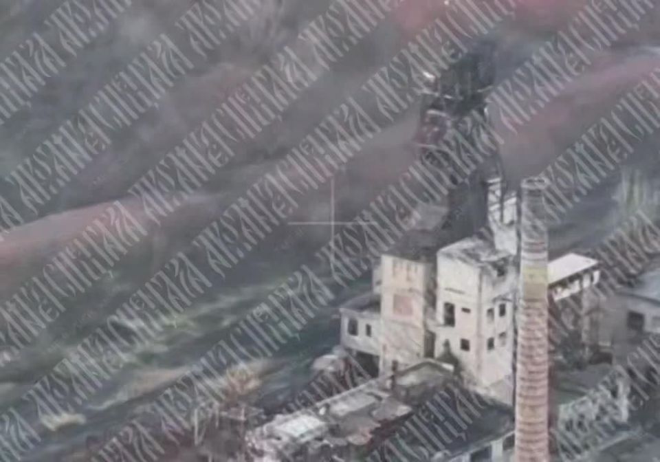 Димитров (укр. Мирноград) Сегодня российские военные зачистили территорию шахты 5/6 на южной окраине Димитрова