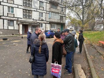 Продолжаются сходы с жителями Ленинского района города Донецка