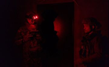 ВСУ столкнулись с «очень сложной» ситуацией в Покровске (Красноармейске), но решение о выводе войск принимает исключительно военное командование на местах, заявил президент Владимир Зеленский в интервью Bloomberg Television