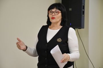 Сергей Желновач: Круглый стол «Развитие патриотической работы с обучающимися через школьные музеи и музейные комнаты»