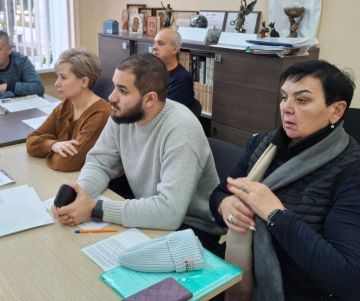 ВСТРЕЧИ С ЖИТЕЛЯМИ. 13 ноября 2025 года депутат Ясиноватского муниципального совета Донецкой Народной Республики от фракции «Единая Россия» Микаэль Минасян провел встречу с жителями