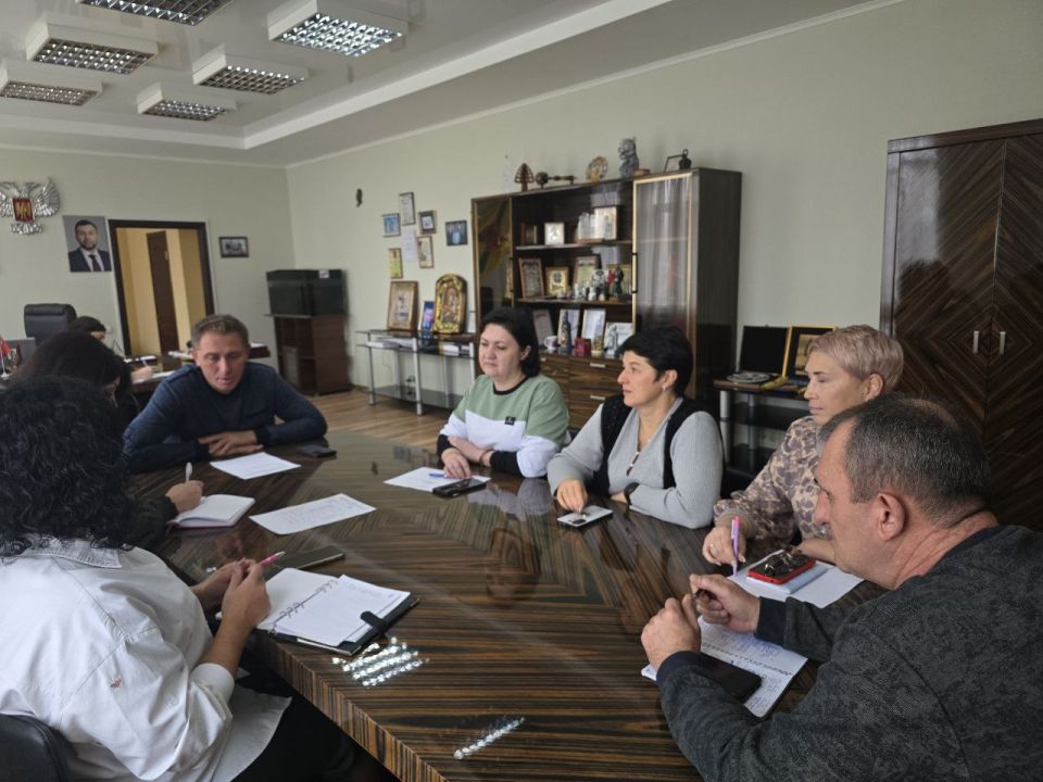 Александр Качанов: Финансовое совещание. 14 ноября прошло еженедельное плановое совещание с руководителем управления финансов, отдела бухгалтерского учёта и отчётности и заместителями по направлениям