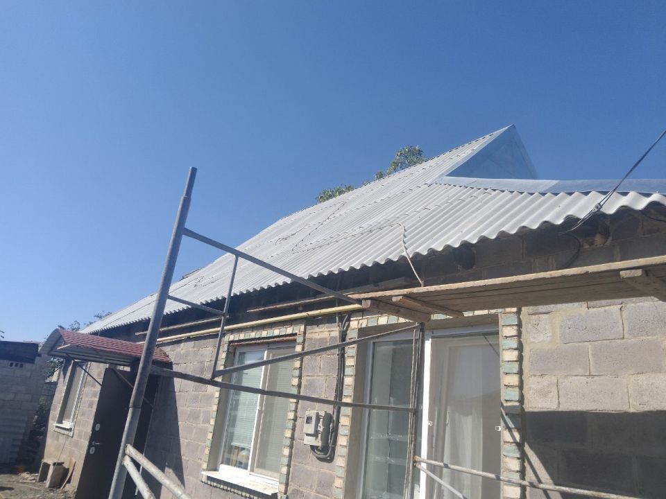 Константин Зинченко: Продолжаем реализацию программы по ремонту домов, пострадавших в результате боевых действий