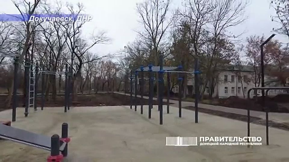 Председатель Правительства ДНР Андрей Чертков и Глава Республики Саха (Якутия) Айсен Николаев проинспектировали ход восстановительных работ на объектах в Докучаевске