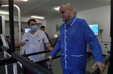 Родственники бойцов СВО смогут сопровождать их на реабилитацию бесплатно