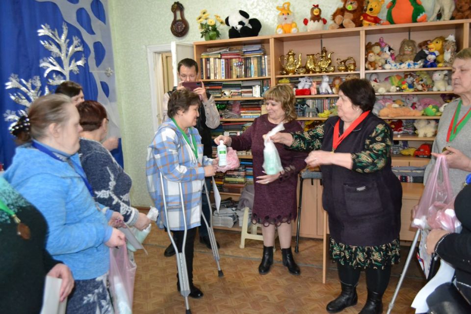 13 ноября на базе Макеевской местной общественной организации инвалидов «Ника плюс» по партийному проекту «Единая страна — доступная среда» ВПП «ЕДИНАЯ РОССИЯ» прошли спортивные комплексные соревнования по следующим видам...