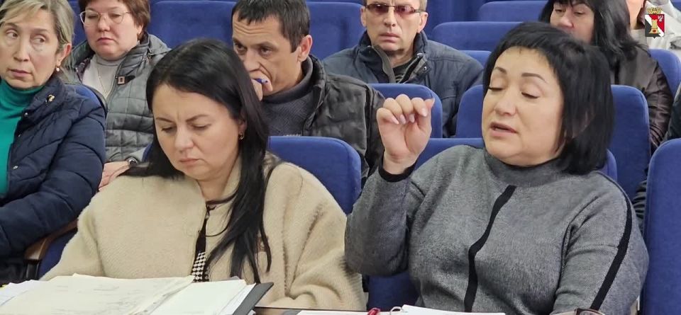  :           ,         ,     ...