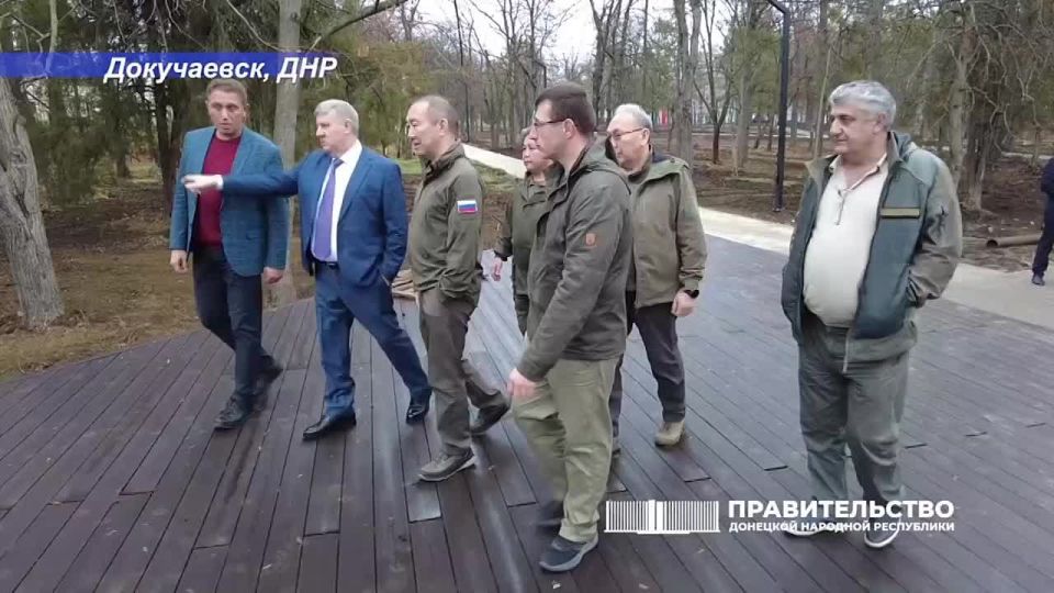 Андрей Чертков: Вместе с Главой Республики Саха (Якутия) Айсеном Сергеевичем Николаевым посетили объекты восстановления в Докучаевске