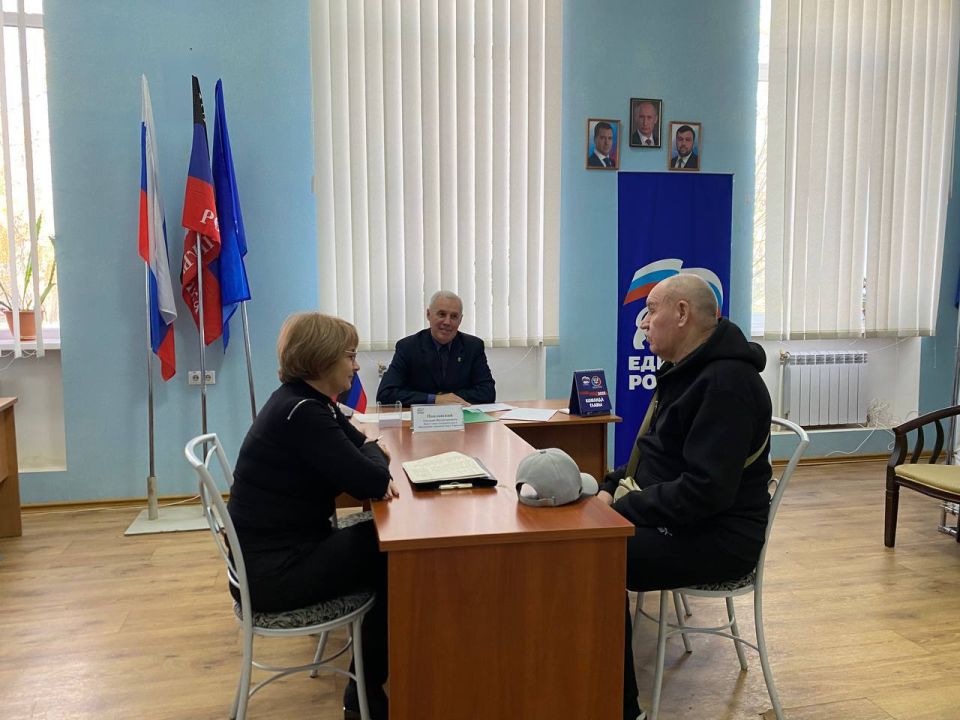Евгений Поплавский: Провел прием граждан в общественной приемной партии «Единая Россия»