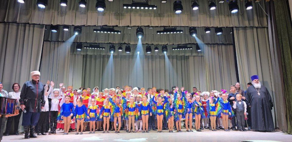 В Докучаевске зажглась «Искорка Божия — 2025»!