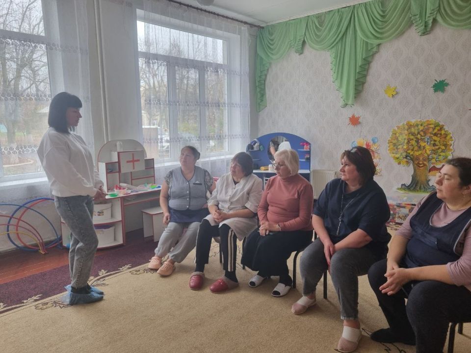 Заместитель главы Администрации городского округа Харцызск Юлия Михайленко провела встречу с трудовым коллективом ГКДОУ "Детский сад №19 Г.О. Харцызск"