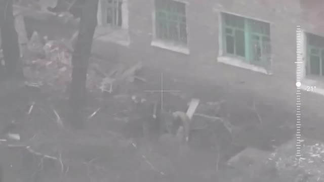 МО РФ показало кадры боевой работы группировки "Центр" в Димитрове ДНР