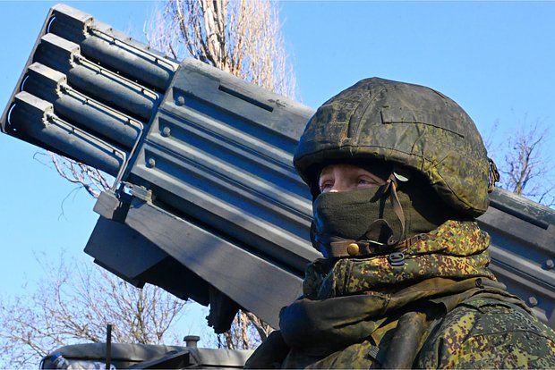 Shot: ВС России наносят массированные удары по ВСУ из «Града» в Красноармейске