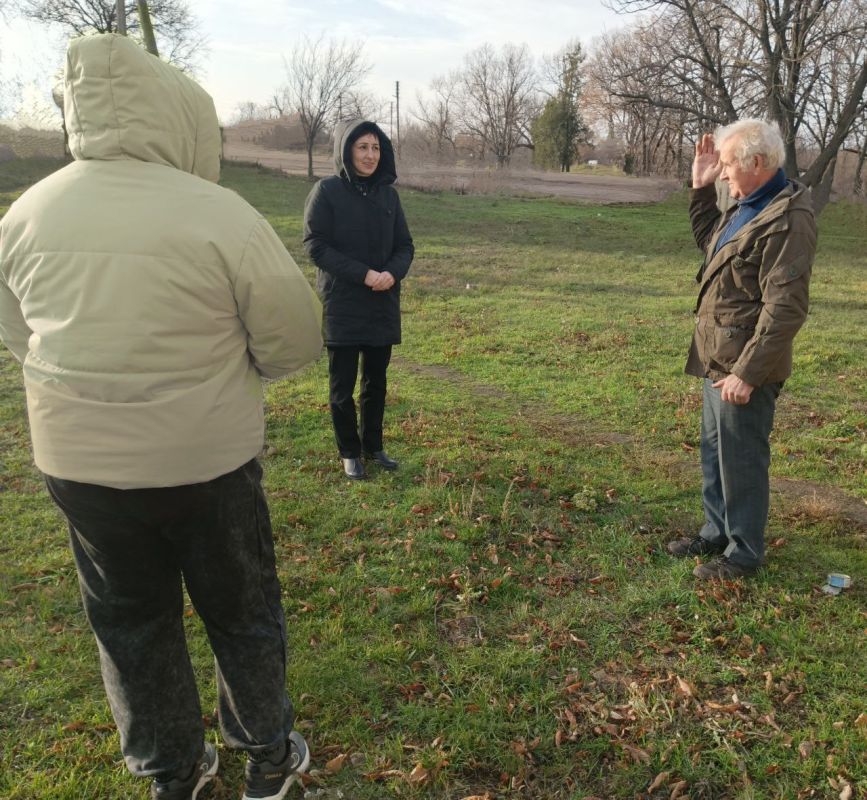Сегодня, 18 ноября 2025 года, в пгт Луганское состоялась встреча заместителя начальника управления по работе с территориальными органами администрации Дебальцево Анны Скубко с жителями