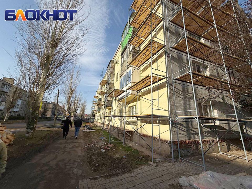 В Ясиноватой восстанавливают старые дома