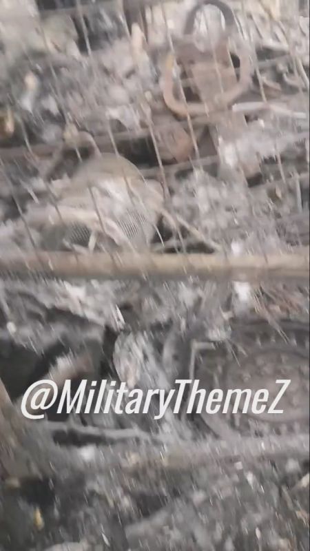 Демилитаризованный на Северском направлении бронеавтомобиль Humvee украинских формирований