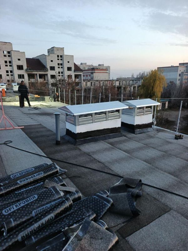 Нижегородские подрядчики обновят кровлю жилого дома в Харцызске на улице Патона