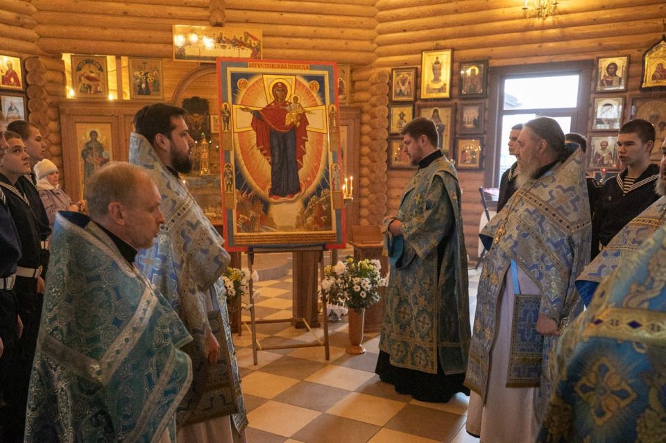 В Мариуполь передана икона Божией Матери «Августовская Победа»