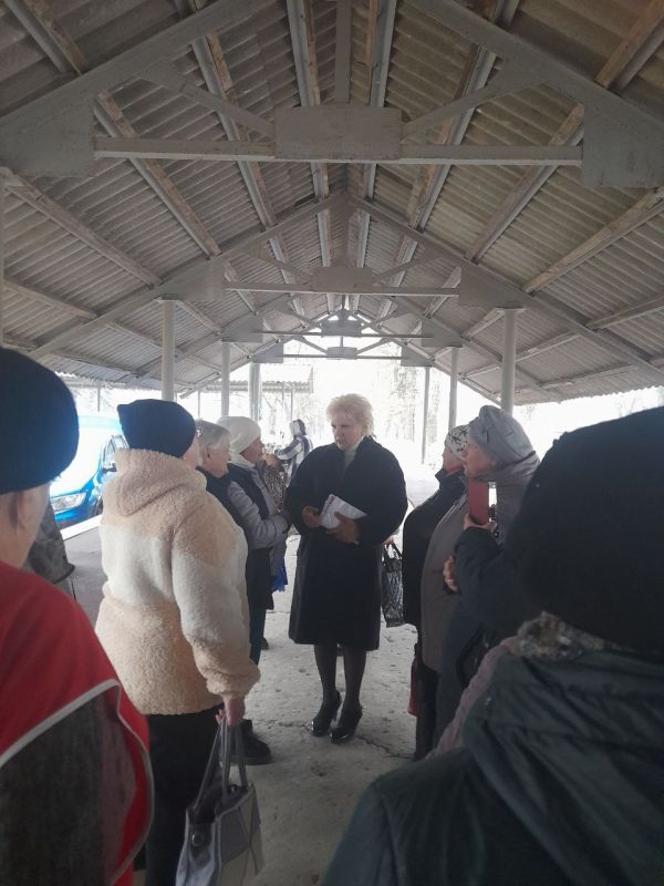 Начальник Амвросиевского территориального отдела Светлана Тимофеева встретилась с жителями пгт Новоамвросиевское