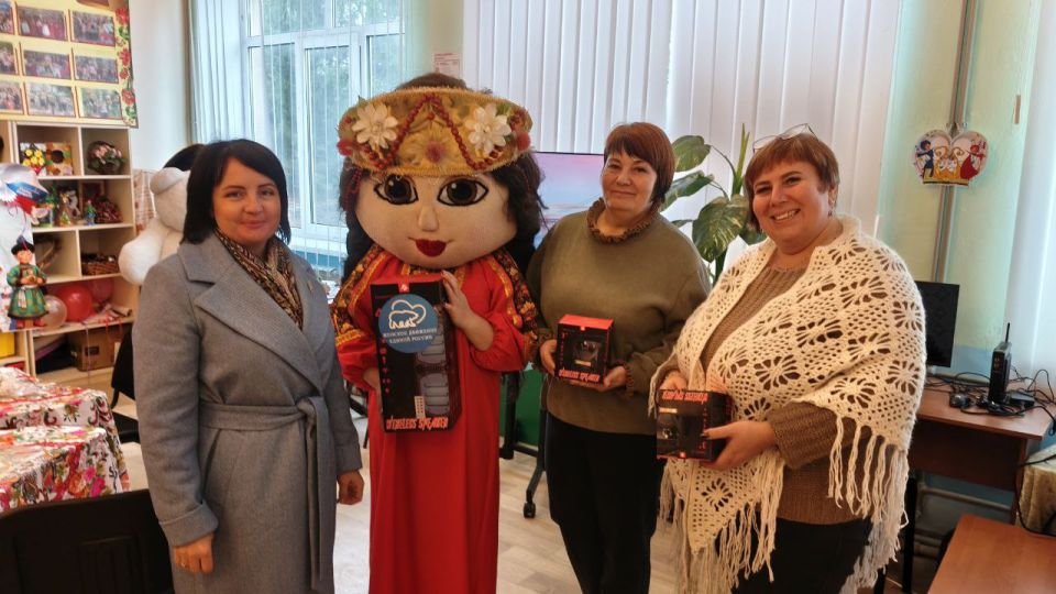 Совет женщин Волновахского МО поддерживает сельских работников культуры