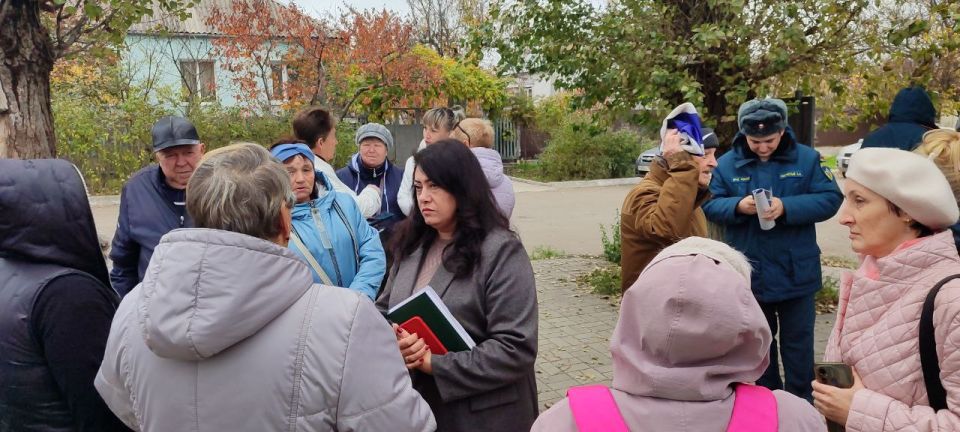 В Приморском районе состоялась встреча с жителями, которую провела Голяка Елена Пантелеевна