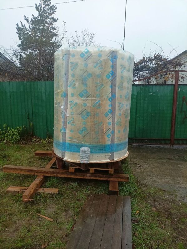 С заботой об округе.. На 20.11.2025 г. сотрудниками МУП АГЯ "ЖЭК" выполнены следующие виды работ: Выполнена уборка территории на Ясиноватском и Авдеевском участках Приступили к выполнению работ по утеплению ёмкостей с...