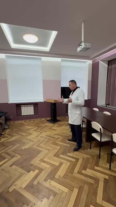 В Городской клинической больнице №1 г. Макеевки состоялась профориентационная встреча со школьниками