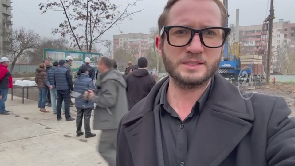 Губернатор Ленинградской области посетил Мариуполь