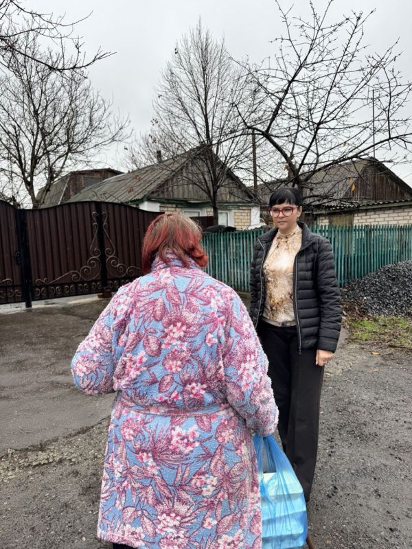 Встречи с населением. 20 ноября начальником Юнокоммунаровского территориального отдела управления по обеспечению деятельности территорий администрации городского округа Енакиево Еленой Коваленко проведена встреча с жителями...