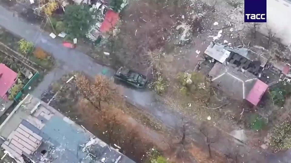 Уничтожение украинского БТРа под Мирноградом