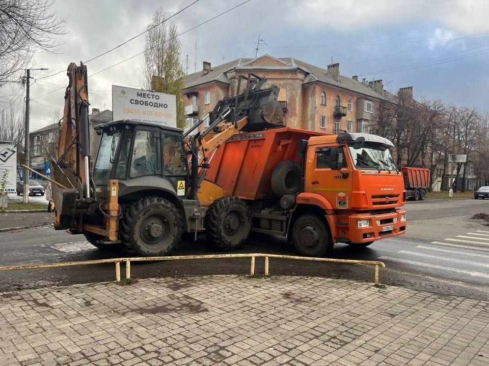 Роман Конев: Техника из Кузбасса стабильно помогает в благоустройстве Горловки