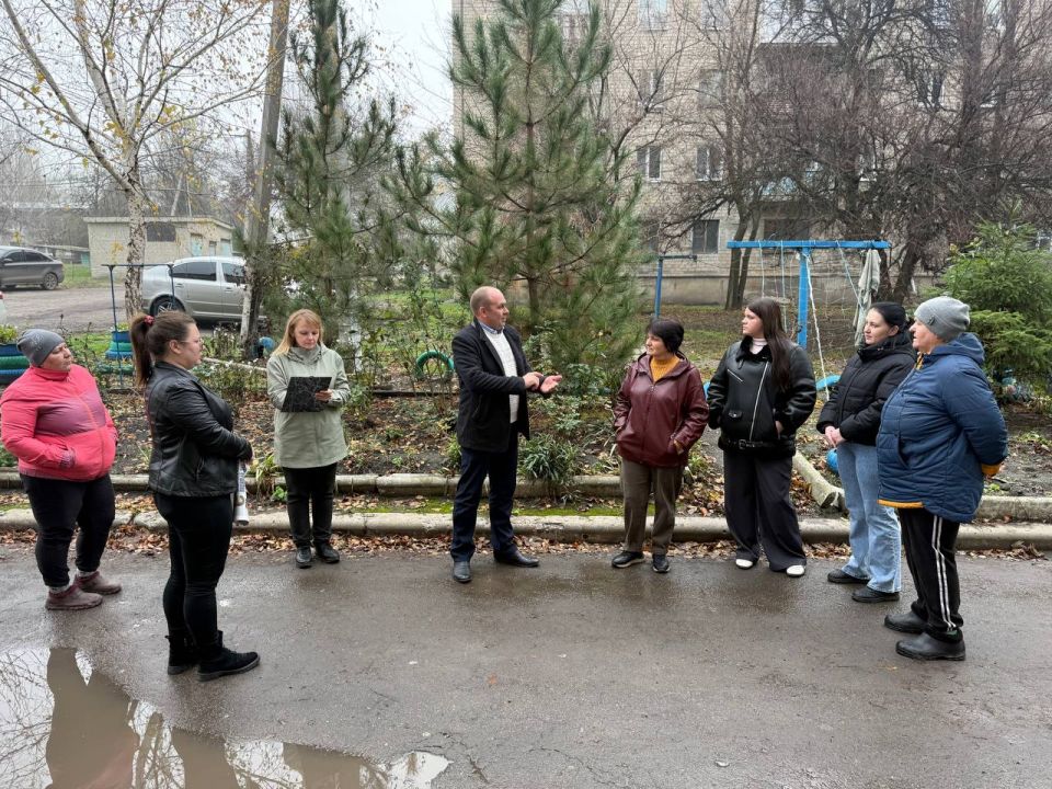 Сегодня, 21 ноября, в рамках проекта «УПРАВДОМ» ВПП «ЕДИНАЯ РОССИЯ», состоялась встреча с жителями улицы Короленко г. Моспино