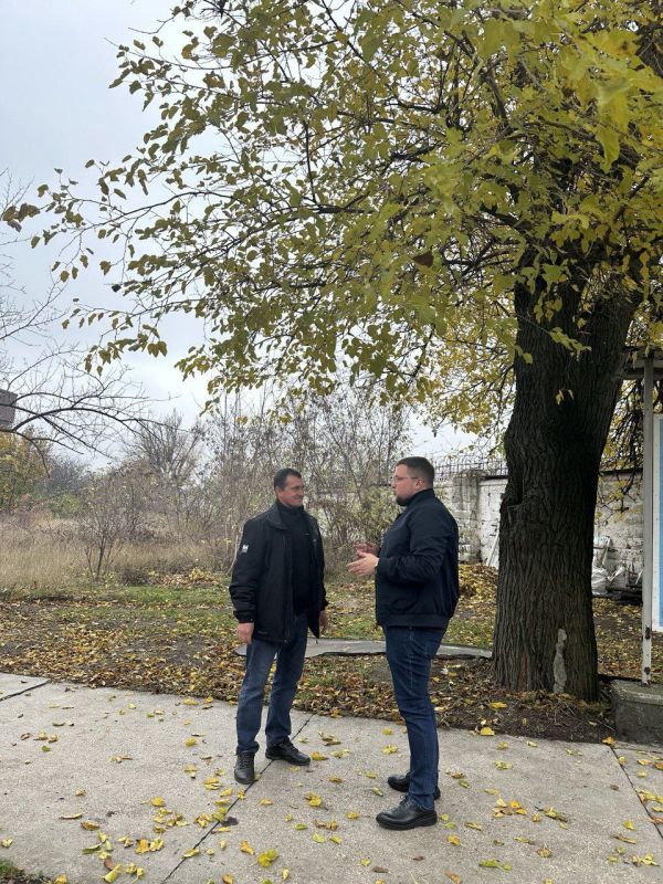 ВСТРЕЧИ С ЖИТЕЛЯМИ. 21 ноября 2025 года депутат Ясиноватского муниципального совета Донецкой Народной Республики от фракции «Единая Россия» Владислав Мурай провел встречу с жителями