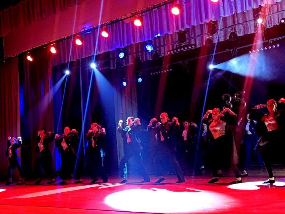 Ансамбль современного эстрадного танца «Юность» Ждановки отметил свой 35-летний юбилей