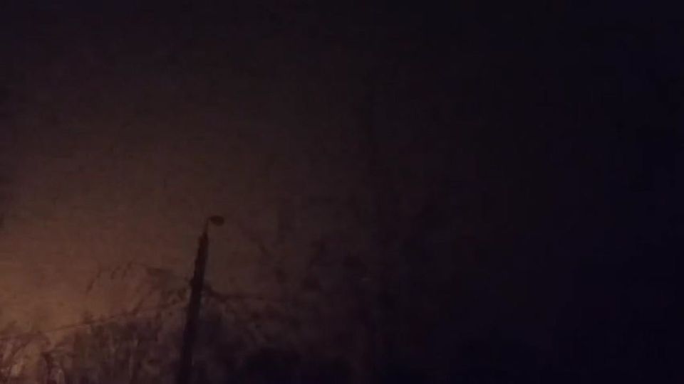 Мониторинговые каналы публикуют видео прилёта по цели в оккупированном Краматорске