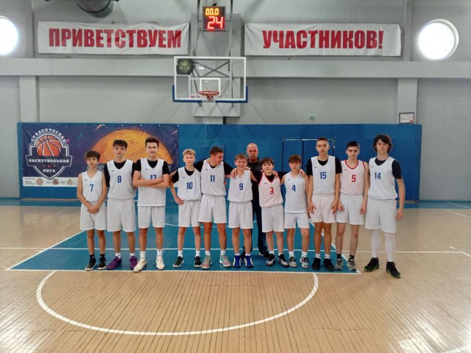 Сегодня в спортивном зале ДонНуэт состоялся очередной тур Открытого Первенства ДНР по баскетболу среди юношей и девушек "Детско-юношеская Баскетбольная Лига Донбасса", сезон 2025/2026 г. Команда ФАКЕЛ ( МБУ ДО СШ № 2...