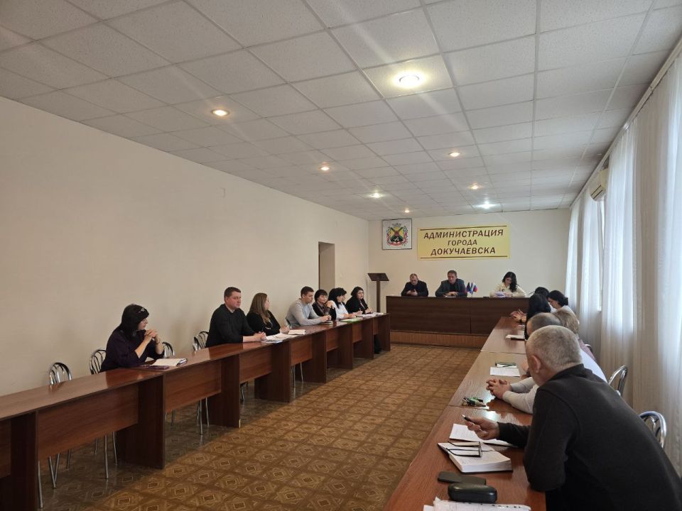 Александр Качанов: Плановое оперативное совещание прошло с руководителями структурных подразделений администрации 24.11.2025 г