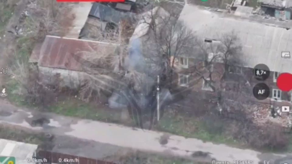 Донбасс. 24 ноября в н.п. Димитров расчетами FPV-дронов Центра «Рубикон» при содействии 5 омбср была обнаружена и уничтожена БМП Marder ВСУ производства Германии