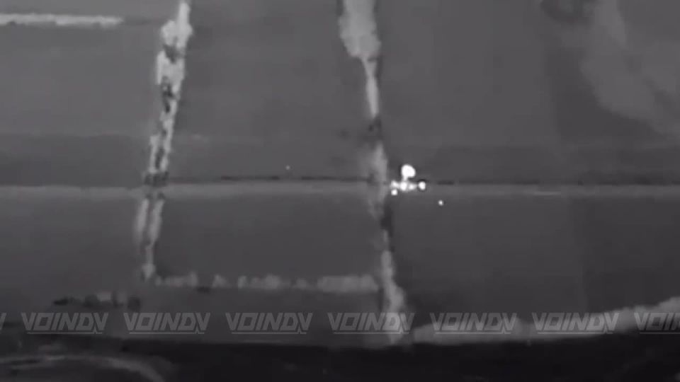 Операторы БЛА 14 гвардейской бригады спецназа группировки войск "Восток" обнаружили и уничтожили буксируемое орудие ВСУ западнее Доброполья, в зоне ответственности 36 армии