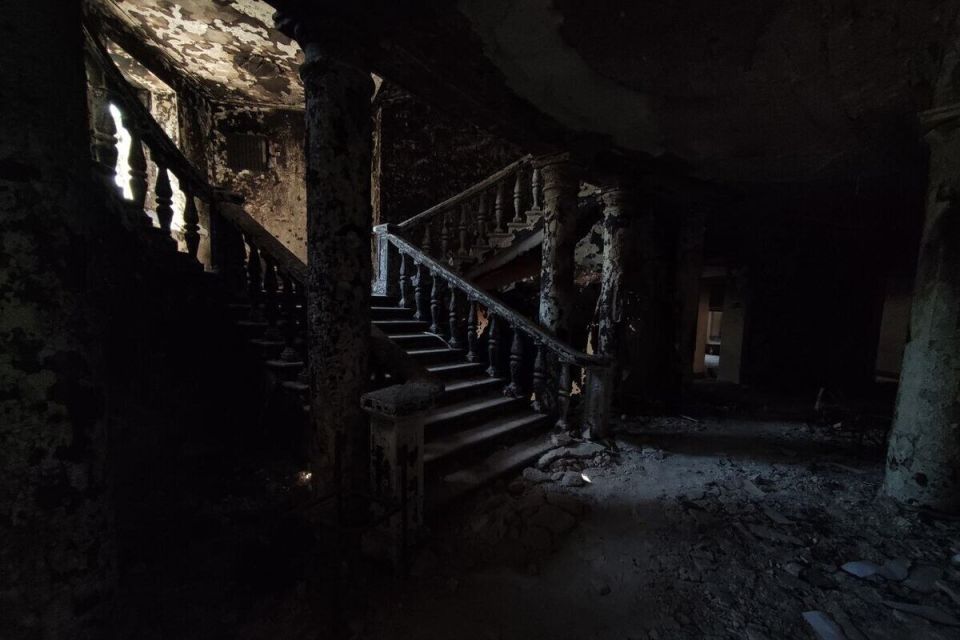 Денис Григорюк: Не думал, что фото обновлённого драмтеатра в Мариуполе может привлечь внимание коллег, но со мной связались из "Московского комсомольца", чтобы взять комментарий