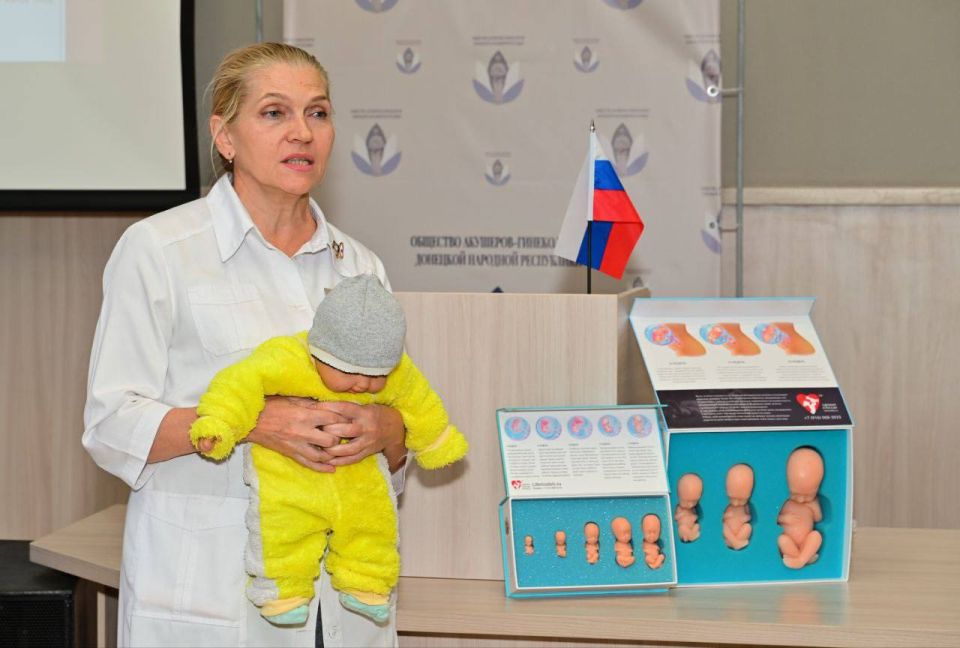 Лариса Толстыкина: В рамках национального проекта «Семья» в Донецком республиканском перинатальном центре им. Чайки состоялся День здоровой мамы – проект, направленный на сохранение как физического, так и психологического...