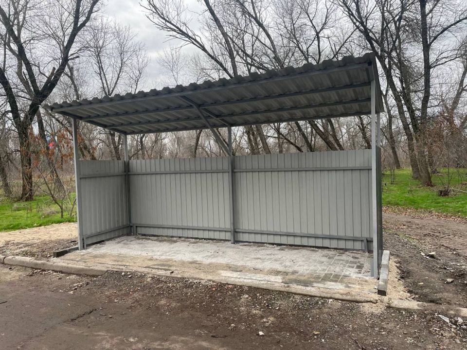 Александр Качанов: Забота о чистоте: в Докучаевске обновляют контейнерные площадки