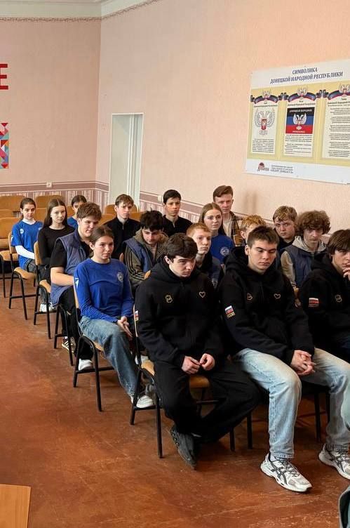 26 ноября состоялась встреча молодежи с Лидером общественного мнения, депутатом Харцызского городского совета Дмитрием Ставицким