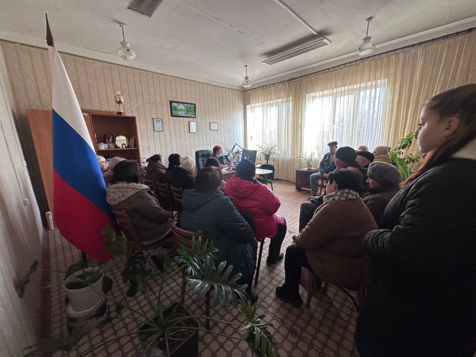 В пгт Кутейниково состоялась встреча с жителями