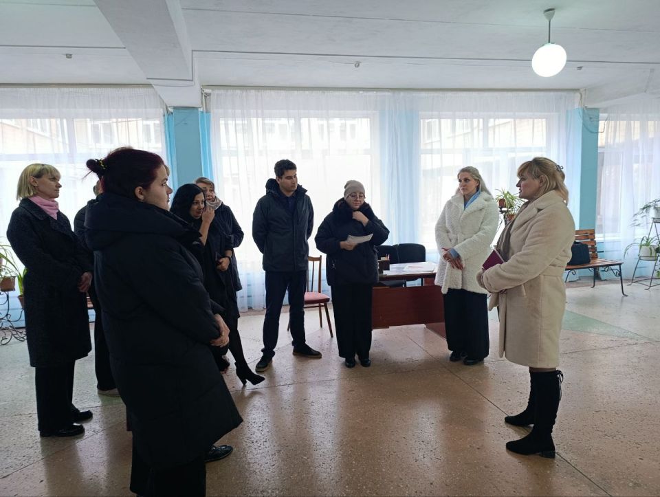 По поручению Главы ДНР Дениса Пушилина проводятся встречи с населением для выявления проблемных вопросов на подведомственной территории