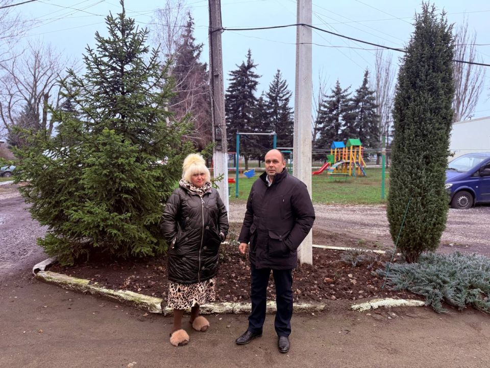 Сегодня, 26 ноября, в рамках партпроекта «Школа ЖКХ», состоялась встреча с участницей Всероссийского конкурса «Лучший дом. Лучший двор», в номинации «Лучший двор», по ул. Горноспасательная, д. 2